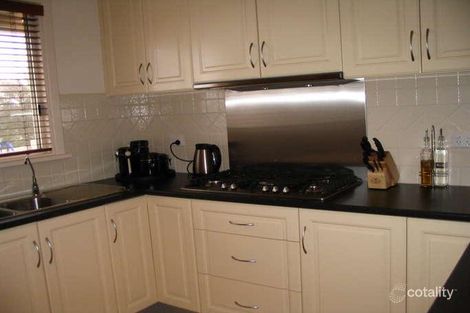 Property photo of 8 Thiele Avenue Loxton SA 5333