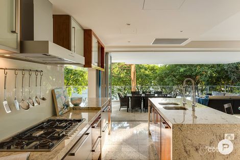 Property photo of 4/166 Oxlade Drive New Farm QLD 4005