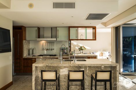 Property photo of 4/166 Oxlade Drive New Farm QLD 4005