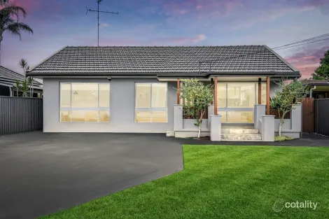 Property photo of 7 Garfield Street McGraths Hill NSW 2756