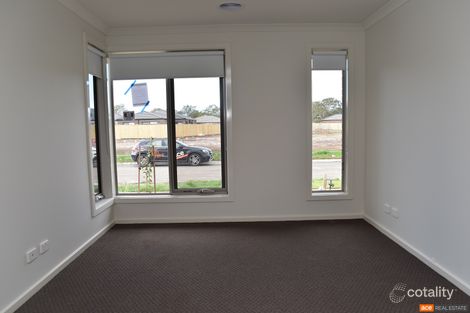 Property photo of 26 Botwood Street Mickleham VIC 3064