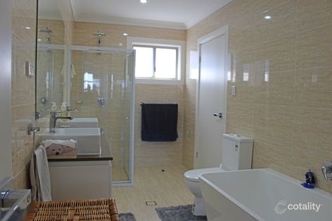 Property photo of 1 Savannah Street Colebee NSW 2761