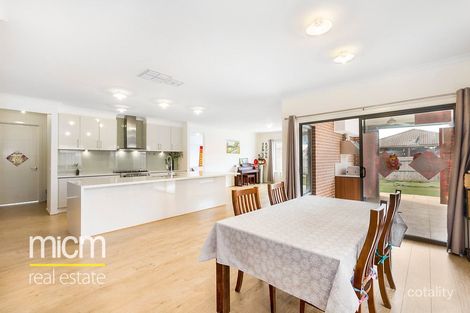 Property photo of 27 Heatherbell Avenue Point Cook VIC 3030