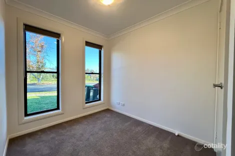 Property photo of 2/29 Spring Street Young NSW 2594