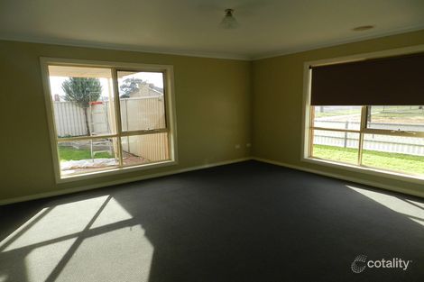 Property photo of 2/106 Sobraon Street Shepparton VIC 3630