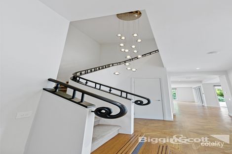 Property photo of 2 Lesley Street Camberwell VIC 3124