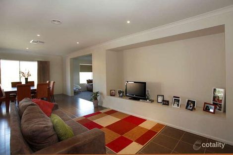 Property photo of 19 Saul Avenue Berwick VIC 3806