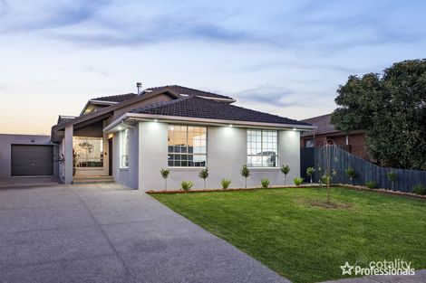 Property photo of 13 Kialoa Court Taylors Lakes VIC 3038