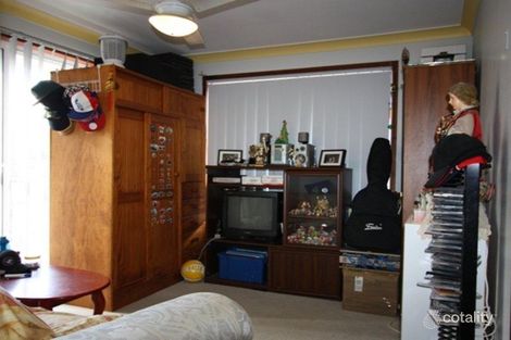 Property photo of 37 Copperfield Drive Ambarvale NSW 2560