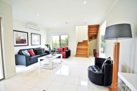 Property photo of 2/3 Coyne Walk Bundoora VIC 3083