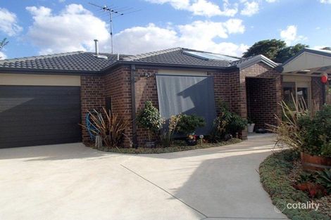 Property photo of 2/6 Logan Street Hamlyn Heights VIC 3215