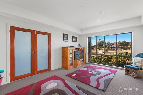 Property photo of 326 Gundaroo Drive Gungahlin ACT 2912