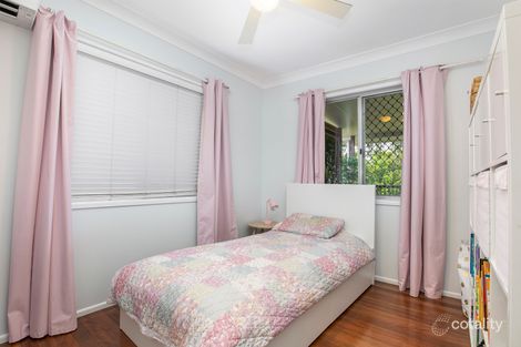 Property photo of 11 Loynes Street Wynnum West QLD 4178