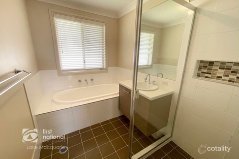 Property photo of 15 Graysynd Circuit Cameron Park NSW 2285