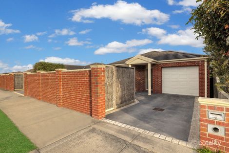 2/22 Henty St, Pakenham, VIC 3810