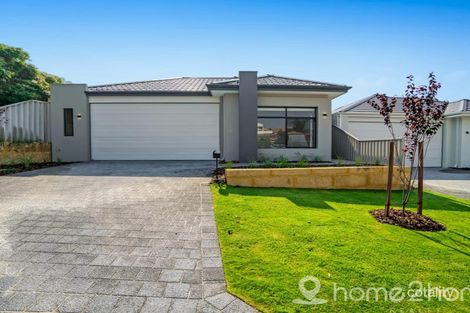 3a Gumina Pl, Lake Coogee, WA 6166