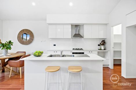 Property photo of 5 Twist Walk Doreen VIC 3754