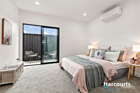 Property photo of 2/18 Boldrewood Parade Reservoir VIC 3073