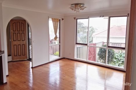 Property photo of 15 Balimo Place Glenfield NSW 2167