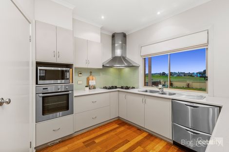 Property photo of 11 Ellis Close Point Cook VIC 3030