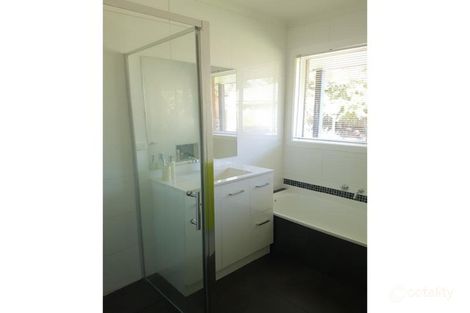 Property photo of 33 Silvan Crescent Kialla VIC 3631
