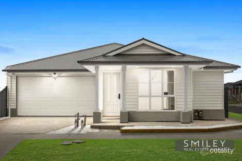 6 Farm Cres, Donnybrook, VIC 3064