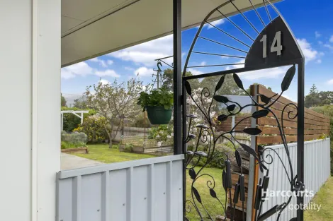 Property photo of 14 Irbys Circus Sisters Beach TAS 7321