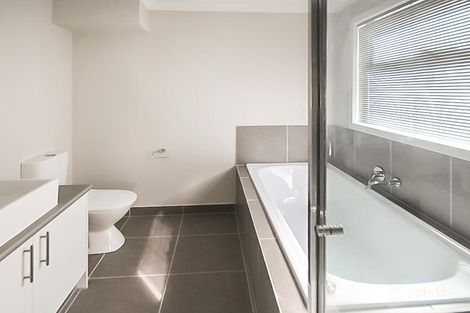 Property photo of 2B Burchill Avenue Cranbourne East VIC 3977