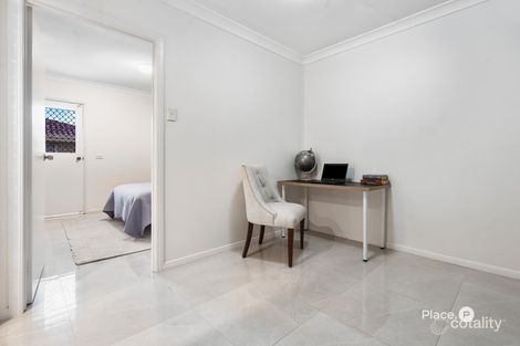 Property photo of 18/10 Lawrence Close Robertson QLD 4109