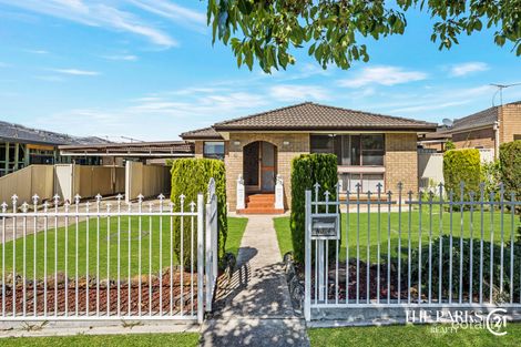 4 Rickard Rd, Bossley Park, NSW 2176