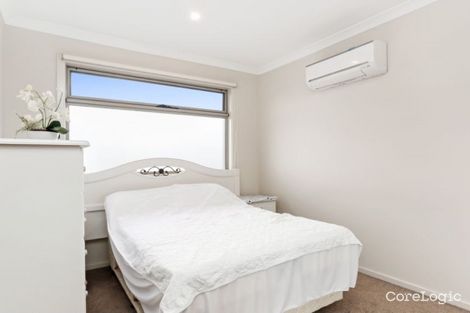 Property photo of 1/10 Erindale Avenue Deer Park VIC 3023