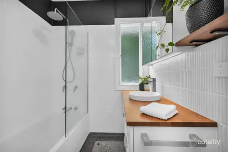 Property photo of 262 Kitchener Road Stafford Heights QLD 4053