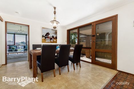 Property photo of 11 Tullaroop Court St Albans VIC 3021