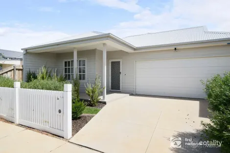 Property photo of 24 Crowlands Circuit Eynesbury VIC 3338