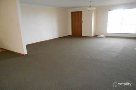 Property photo of 28 Coorabie Crescent Hallett Cove SA 5158
