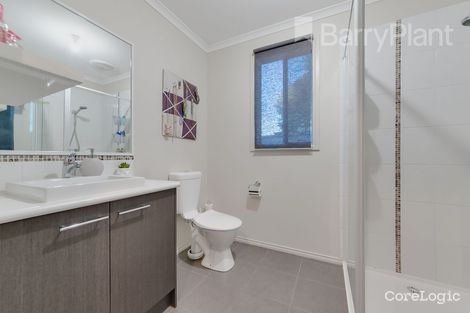 Property photo of 2 Salvia Avenue Pakenham VIC 3810