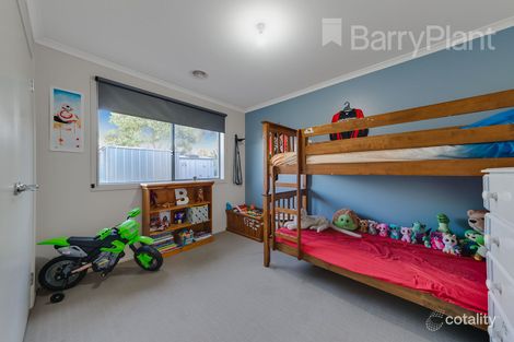 Property photo of 2 Salvia Avenue Pakenham VIC 3810