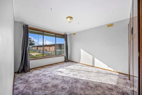 Property photo of 16 Bruce Drive Sebastopol VIC 3356