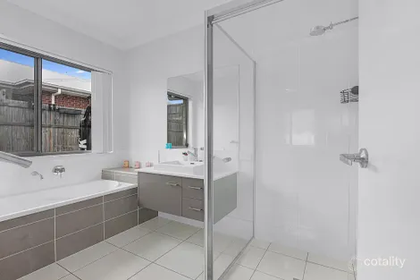 Property photo of 7 Endeavour Street Brassall QLD 4305