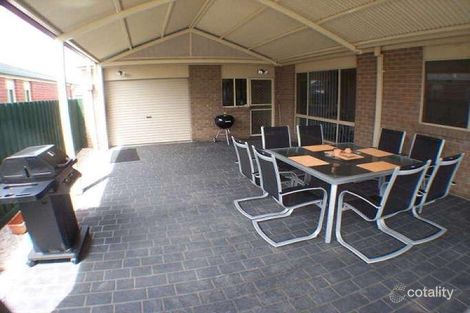 Property photo of 12 The Retreat Hampton Park VIC 3976