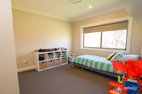 Property photo of 8 Box Tree Place Inverell NSW 2360