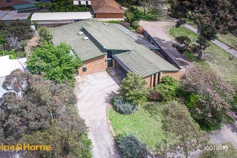 17 Menzies Dr, Sunbury, VIC 3429