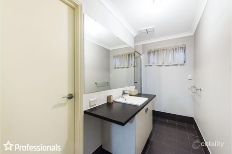 Property photo of 30 Larimar Parade Byford WA 6122