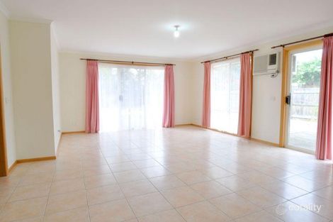 Property photo of 12 Heather Grove Inverloch VIC 3996