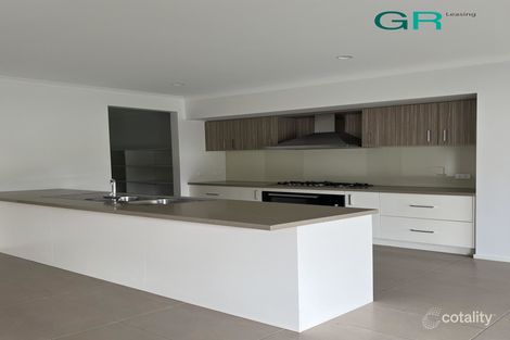 Property photo of 82 Evesham Drive Point Cook VIC 3030