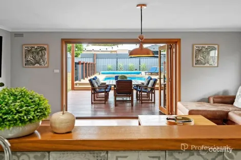 Property photo of 113 Inkerman Street Maryborough VIC 3465