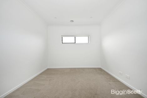 Property photo of 2 Treehouse Avenue Clyde VIC 3978