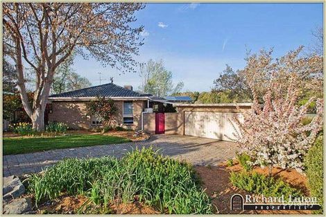 Property photo of 32 Woodger Parade Karabar NSW 2620