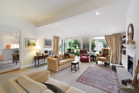 Property photo of 2 Clyde Street Glen Iris VIC 3146