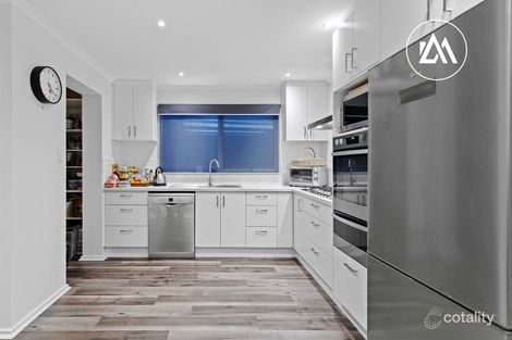 Property photo of 10 Whitford Way Frankston VIC 3199